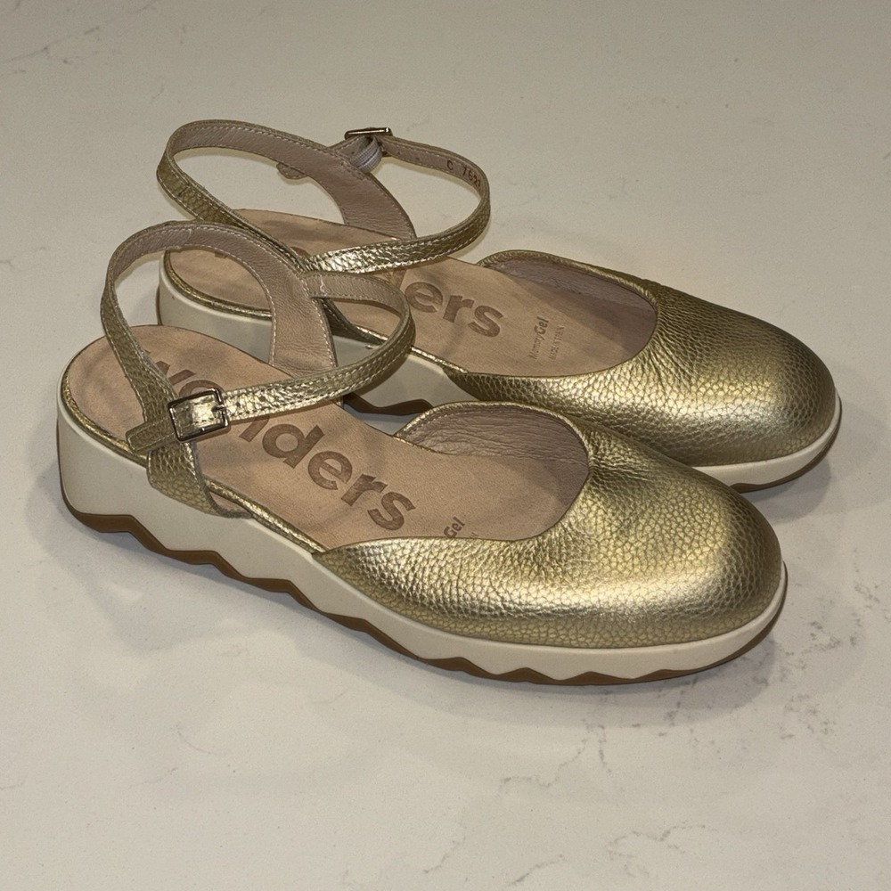 NWOB Wonders C-7623 Leather Maryjane Shoes Gold EU 38 US 7.5 Spain